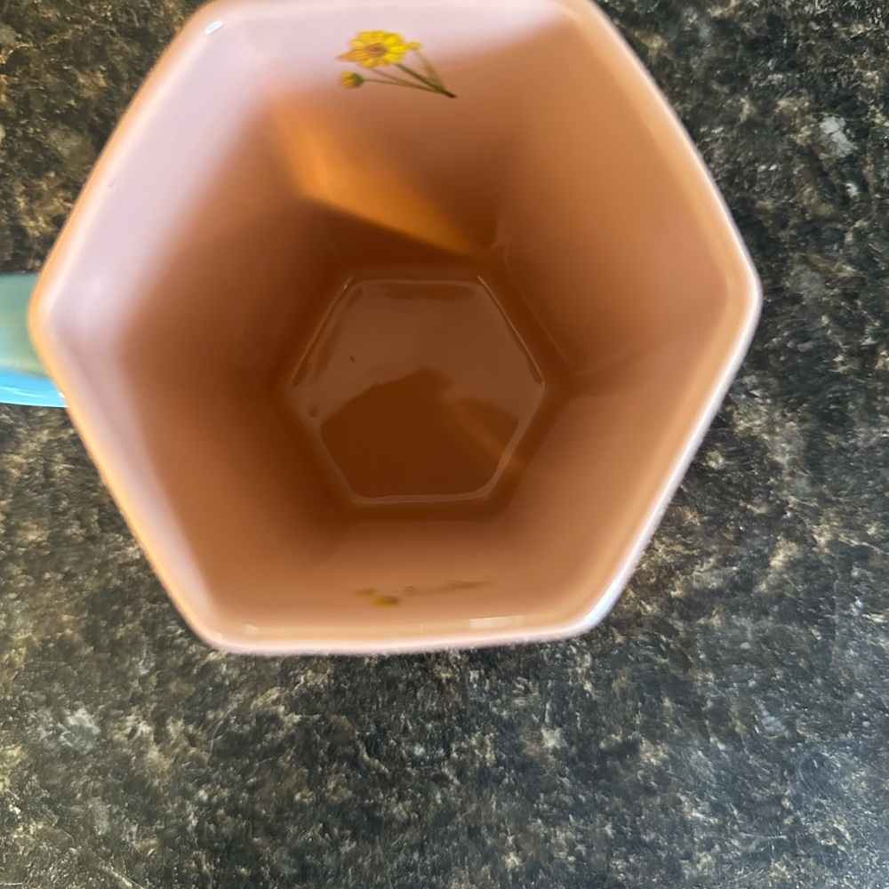 Anthropologie Mom mug with flower design as new with sticker on base - Picture 4 of 6